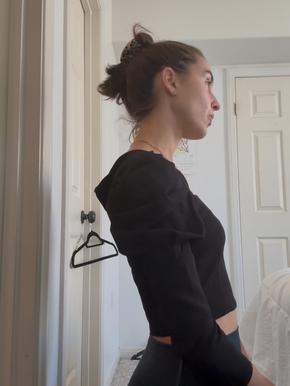 Alice + Olivia Black Puff-Sleeve Cropped Boat neck Blouse